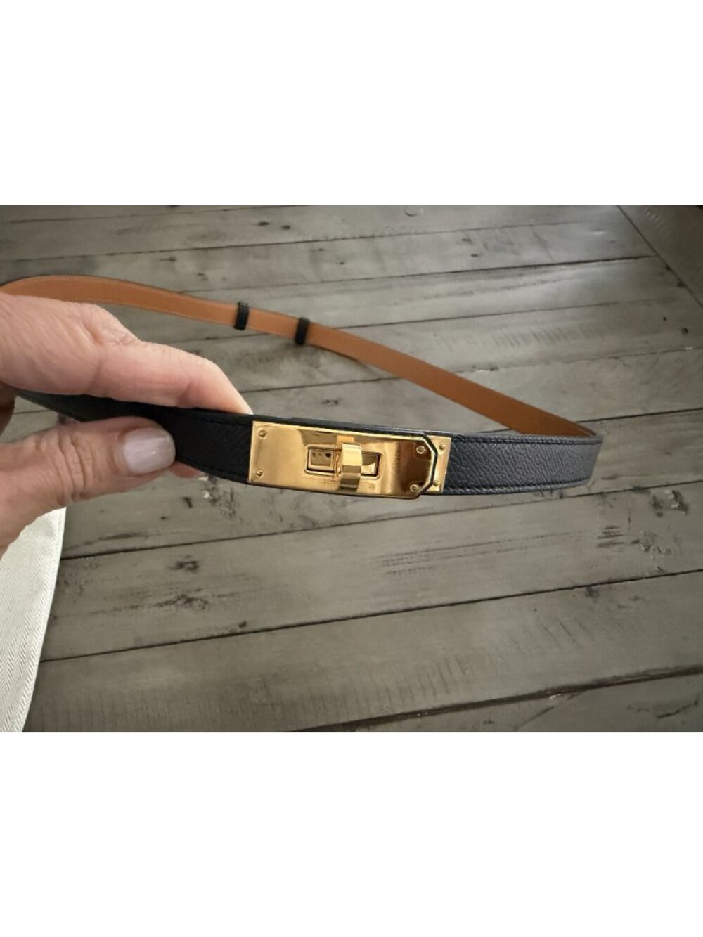Hermes Kelly 18 Belt Black Leather Gold Hardware - Picture 2 of 8